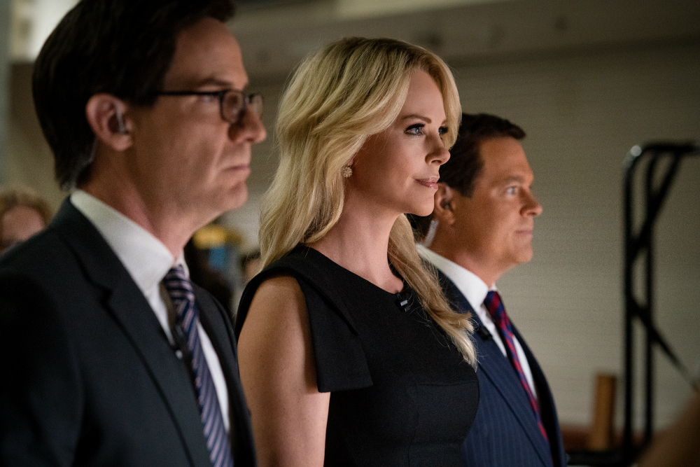 Charlize Theron con Megyn Kelly en la película "El escándalo". Foto: Difusión