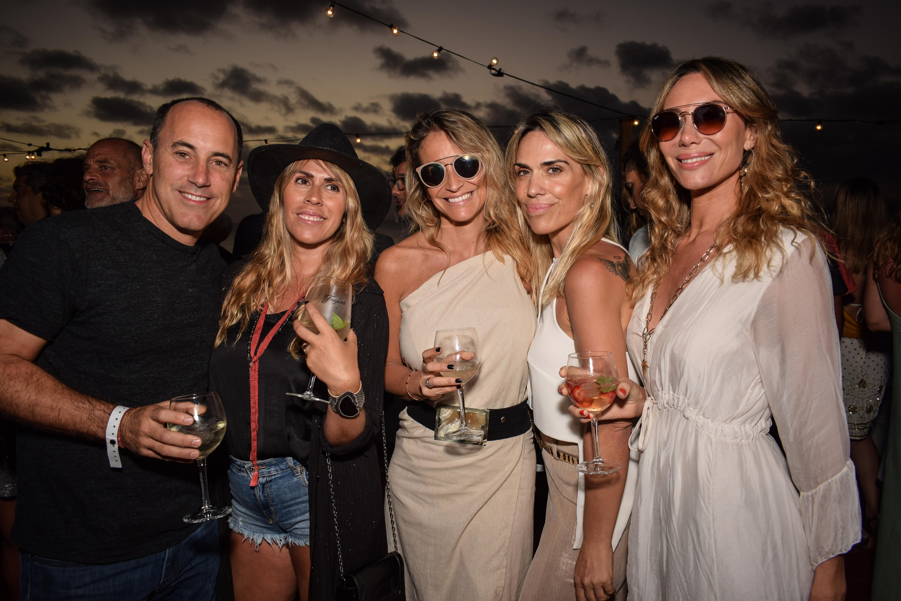 Pablo Trench, Gabriela Silva, Heliana Dos Antos, Uke Pedreira, Erika Soca.