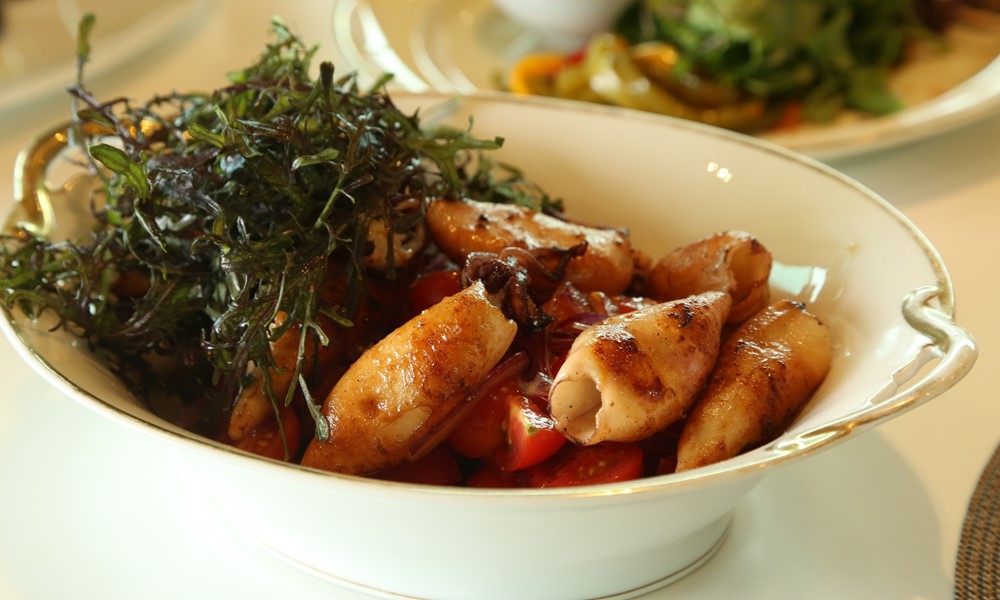 Ensalada de chipirones en Playa Vik, José Ignacio. Foto: Delfina Milder