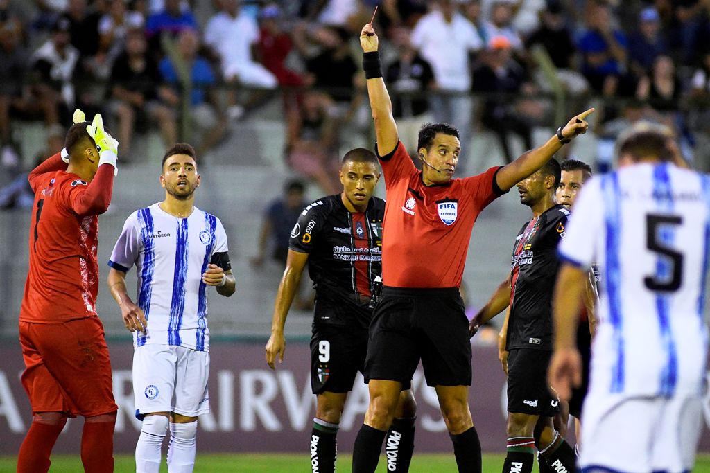 Expulsión de Aguerre ante Palestino