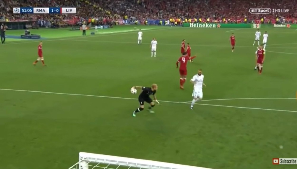 Loris Karius y su error ante Karim Benzema
