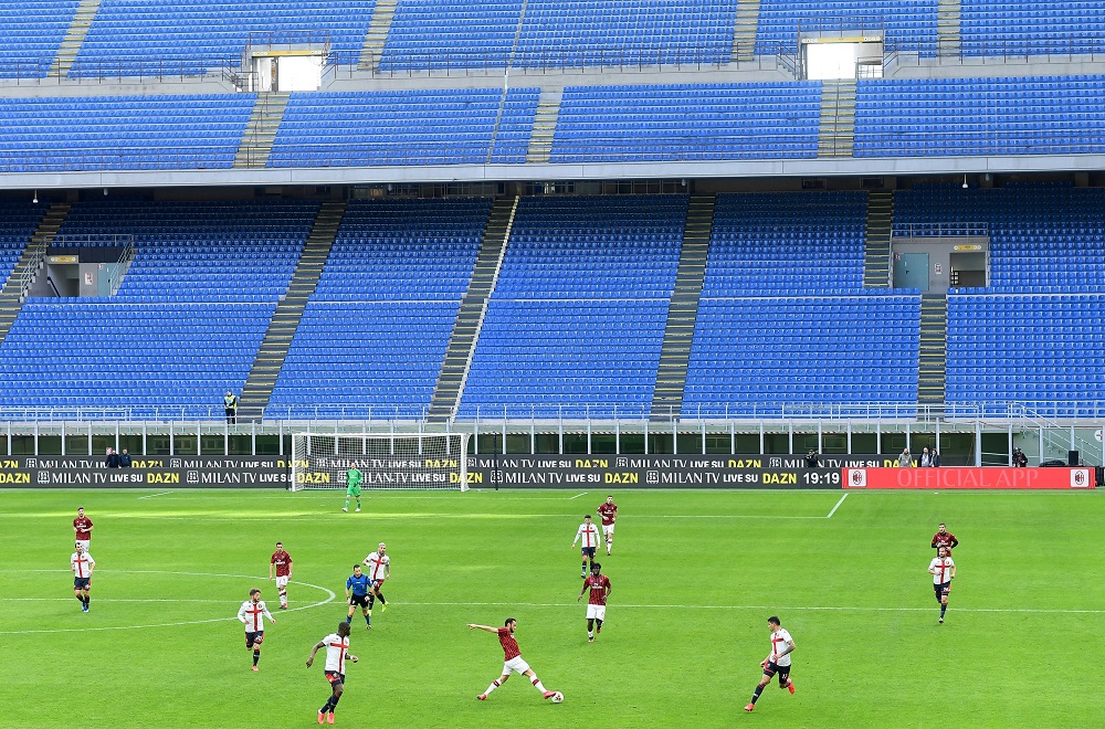 Estadios vacíos en los partidos de ayer domingo entre Juventus-Inter y Milán-Génova, ambos en la zona norte de Italia, la más afectada por el virus. Foto: Reuters