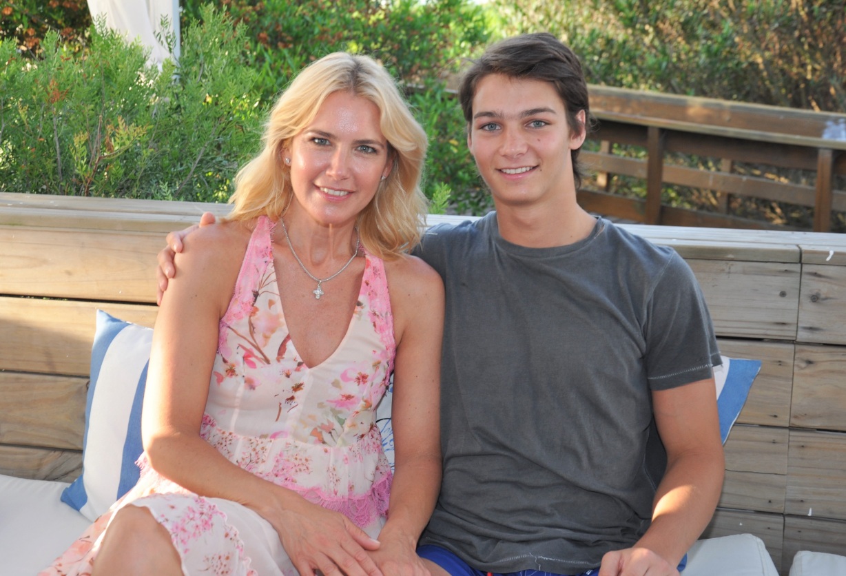 Valeria Mazza y su hijo Tiziano. Foto: Carlos Laens