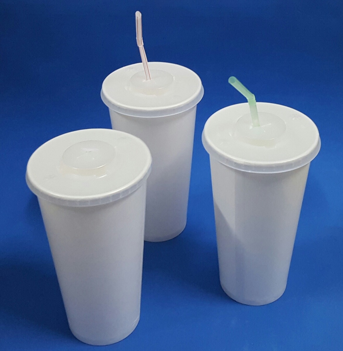 Las grandes cadenas ya no entregan sorbitos de plástico, salvo expreso pedido del cliente.