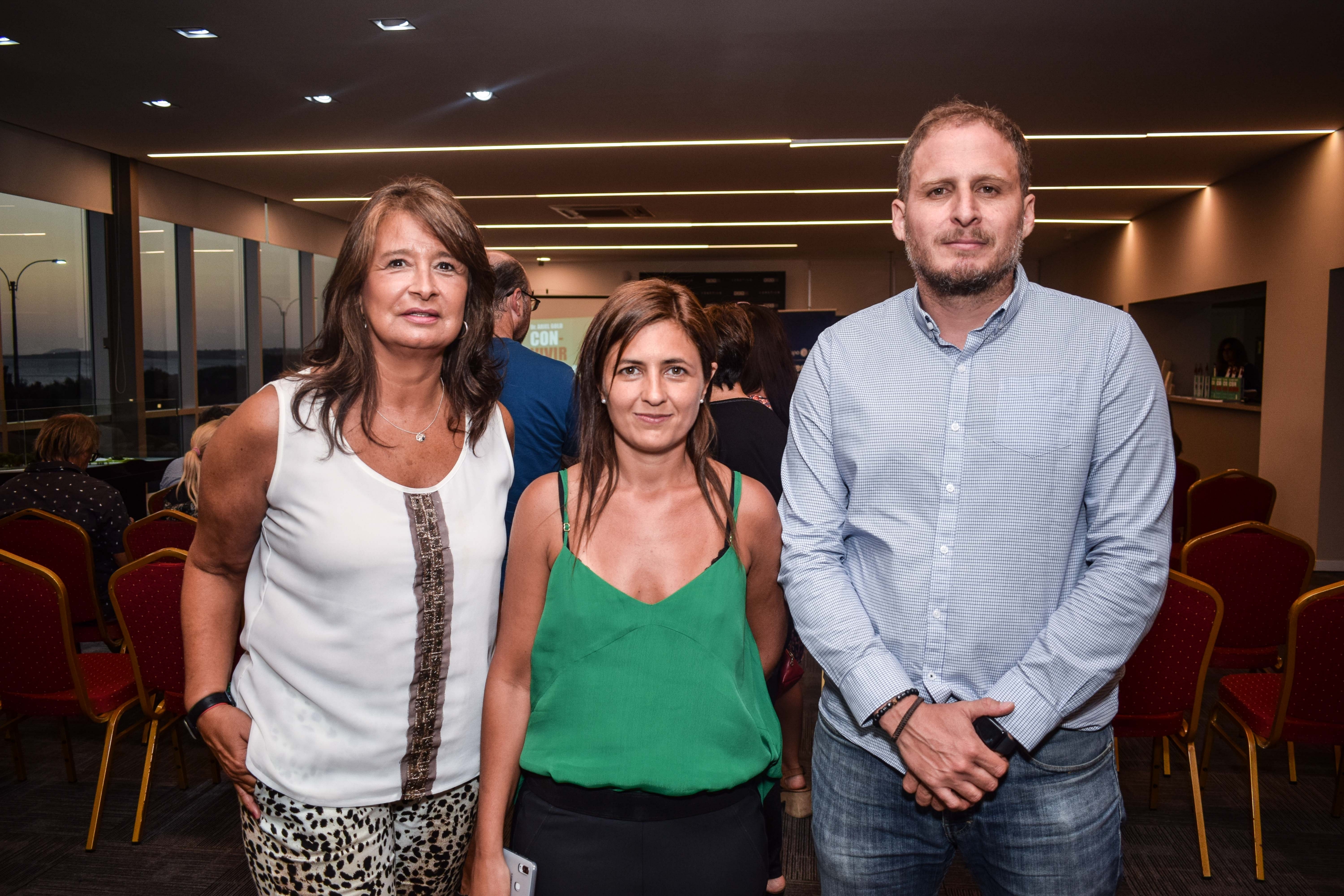 María Inés Machiñena, Jimena Maresca, Amir Hajjoul.