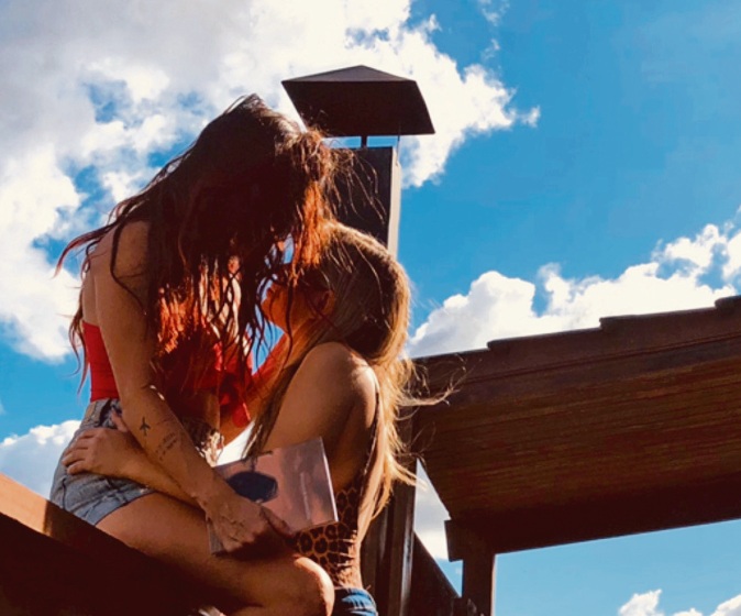 Victoria Solé y Magdalena.