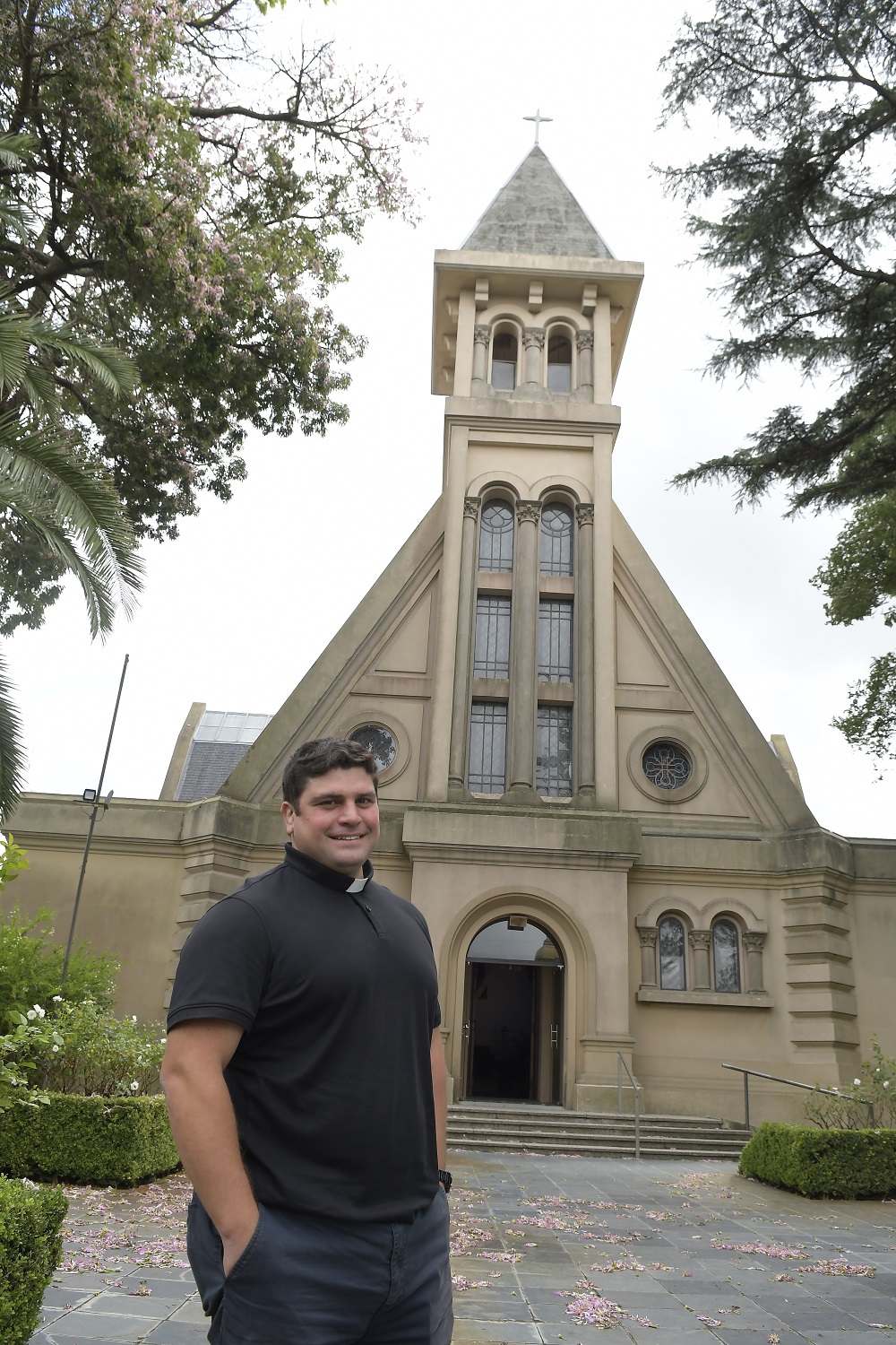 En la parroquia Stella Maris de Carrasco, desde donde hoy dará misa.