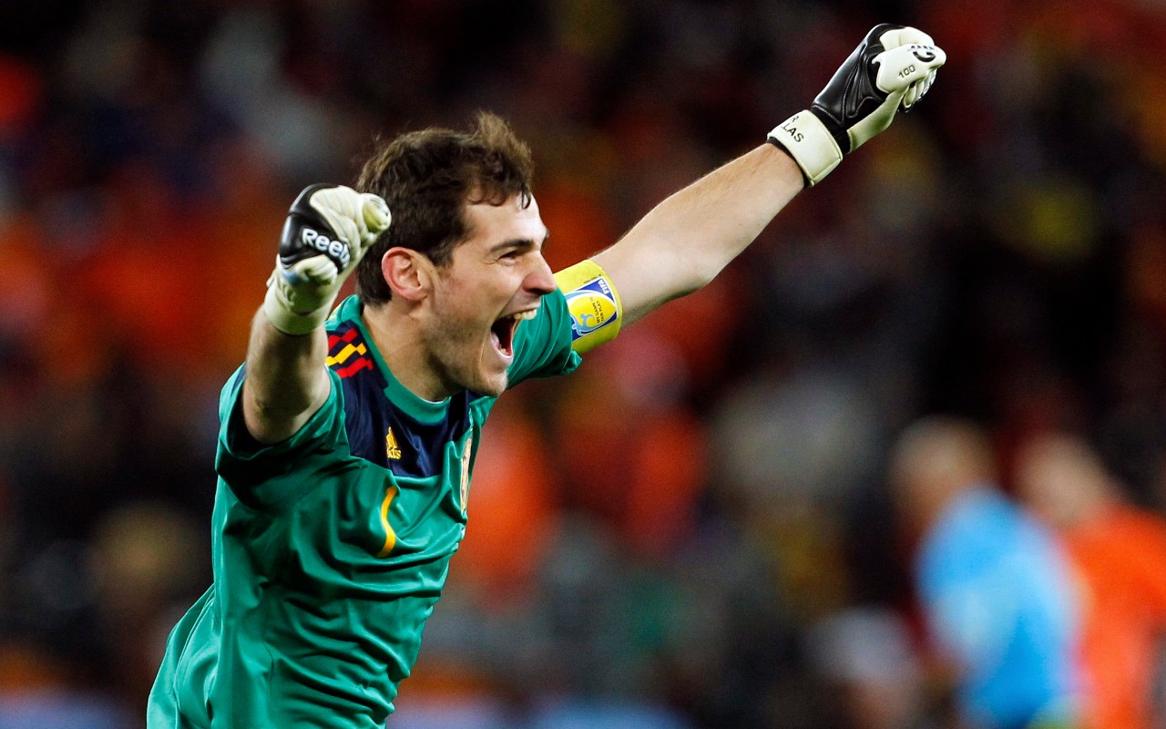 Casillas festejando en la final de la Copa del Mundo en Sudáfrica 2010. Foto: Archivo El País