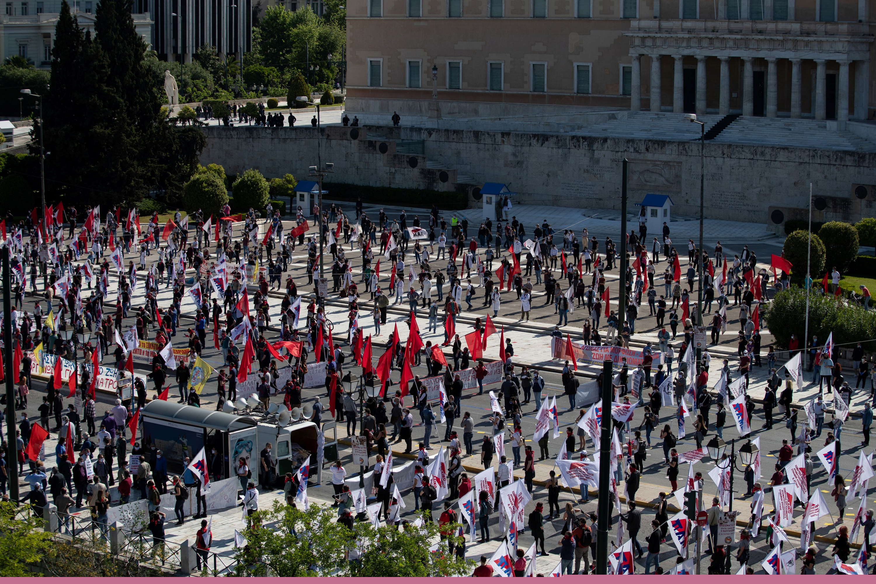 Manifestación en Atenas por el Día del Trabajador. Foto: Reuters