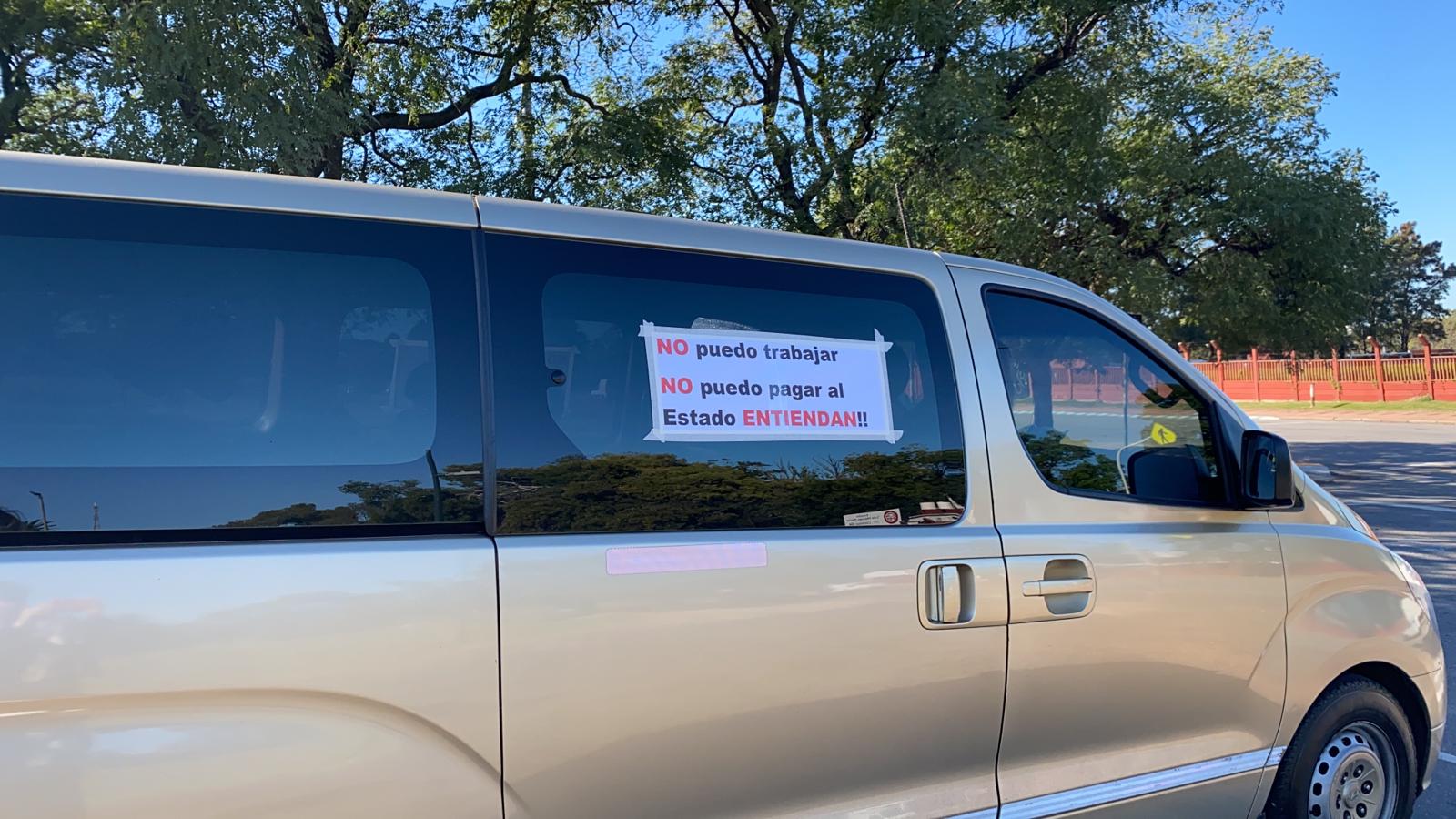 Manifestación de vehículos de transporte turístico. Foto: Mariana Malek