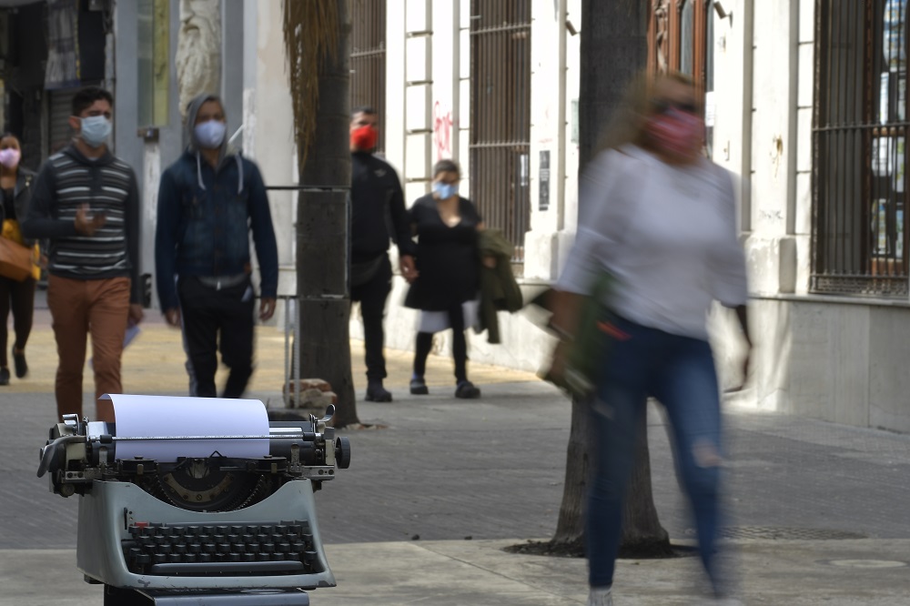 Para algunos autores el encierro es una pesadilla.