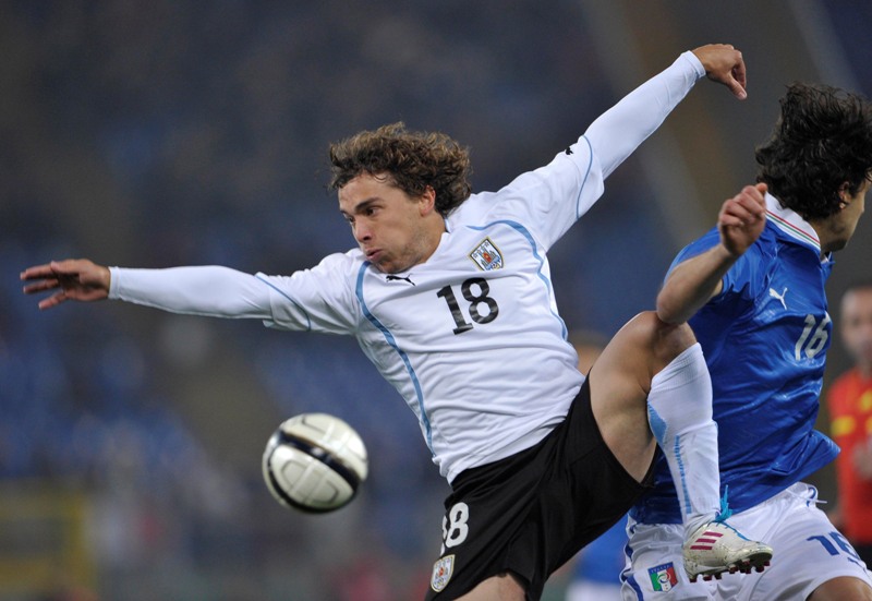Sebastián Fernández enfrentando a Italia con Uruguay