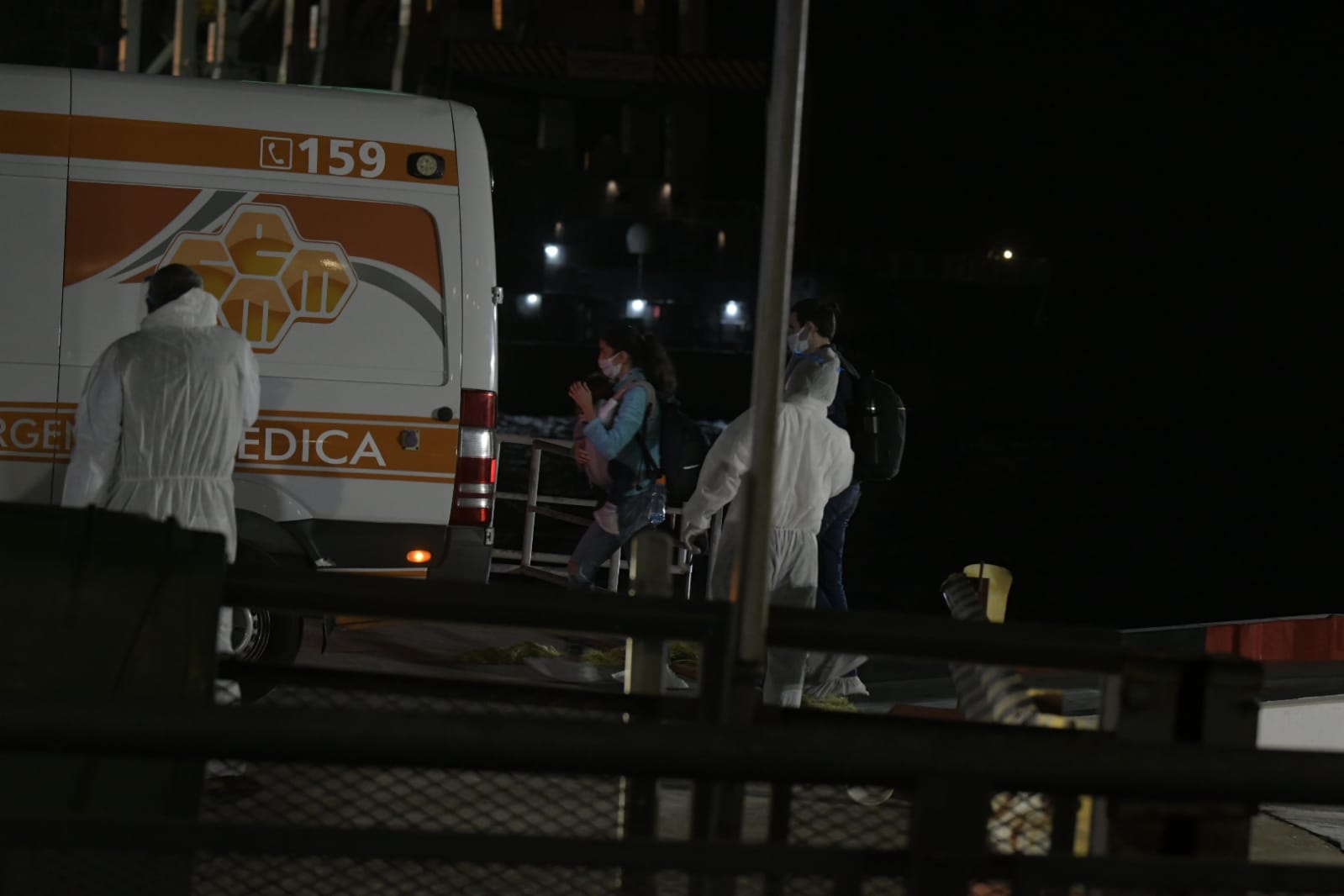 Desembarco del buque. Foto: Gerardo Pérez