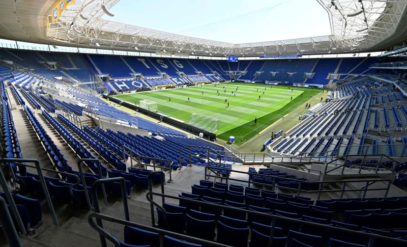 El estadio vacío del Hoffenheim para el duelo ante Hertha Berlin. Foto: Reuters.
