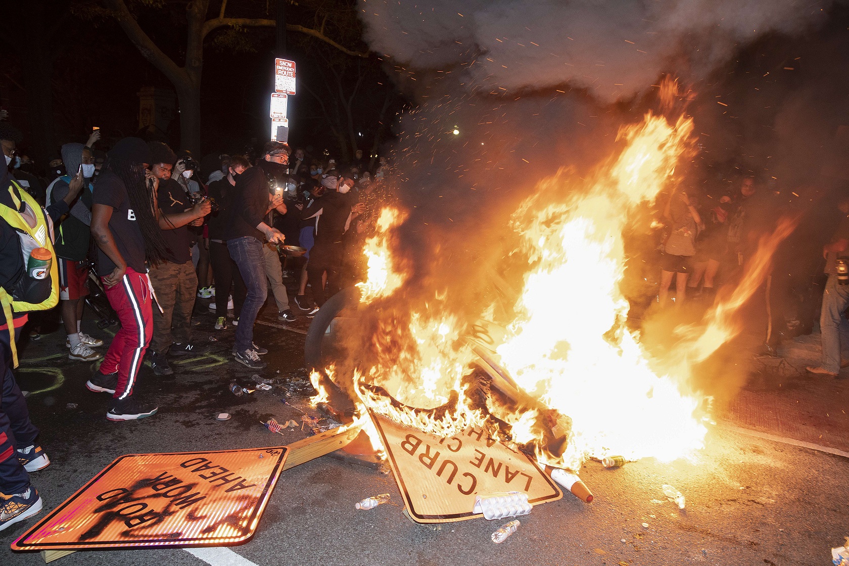 Protestas en Washington a pesar del toque de queda. Foto: AFP