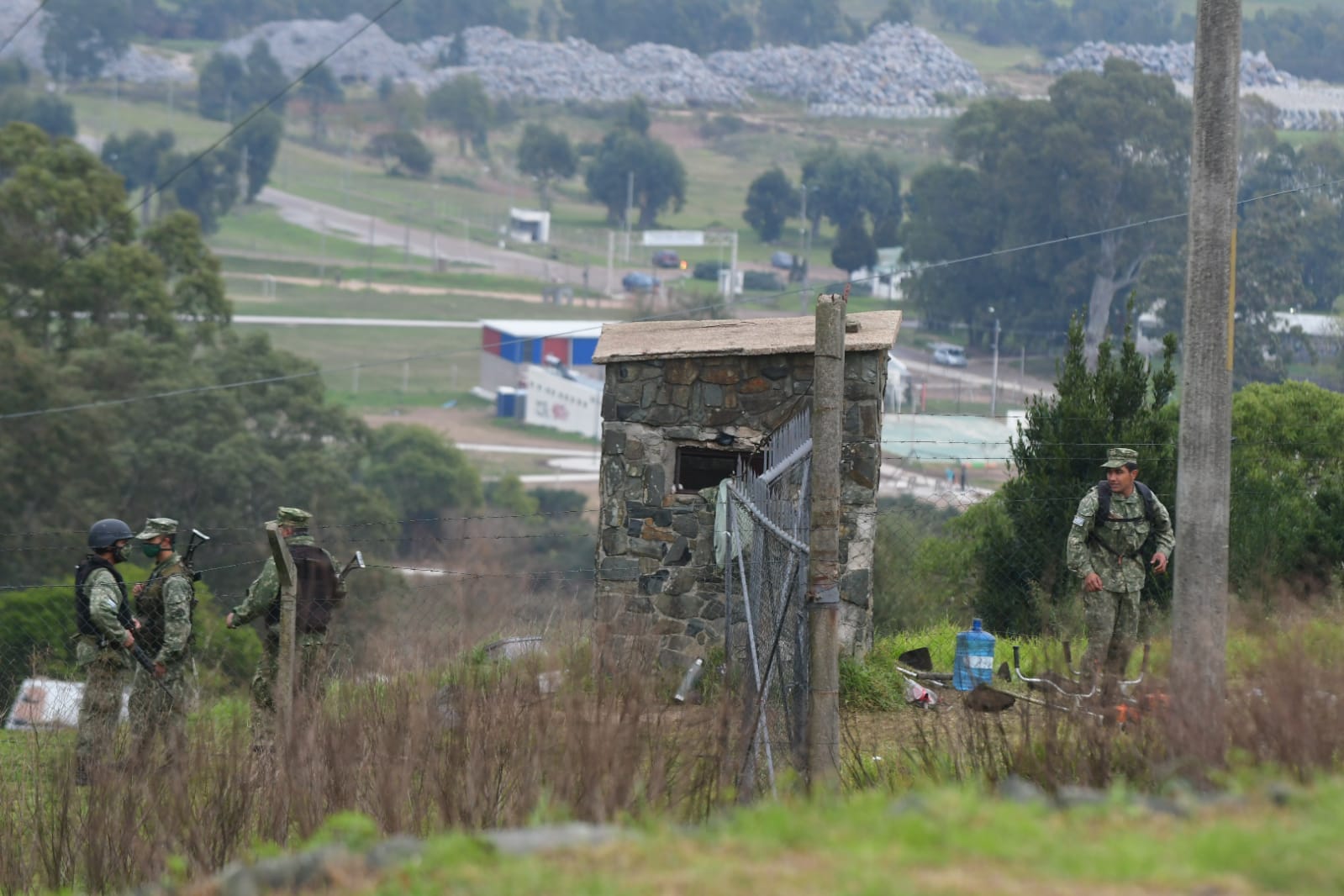 Intentaron ingresar a la Base Naval del Cerro. Foto: Francisco Flores