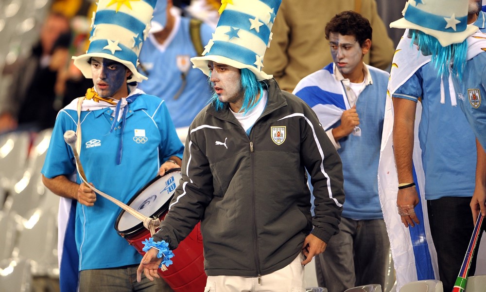 Hinchas en las tribunas en el debut entre Uruguay y Francia en Sudáfrica 2010. Foto: Gerardo Pérez