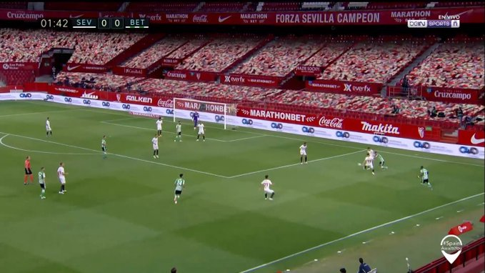 Imágenes de la transmisión televisiva del Sevilla-Betis. Foto: Captura.