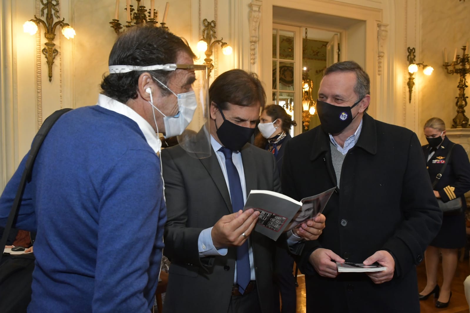 Autoridades asistieron a la conmemoración de los 75 años del cierre de los campos de exterminio nazis. Foto: Leo Mainé
