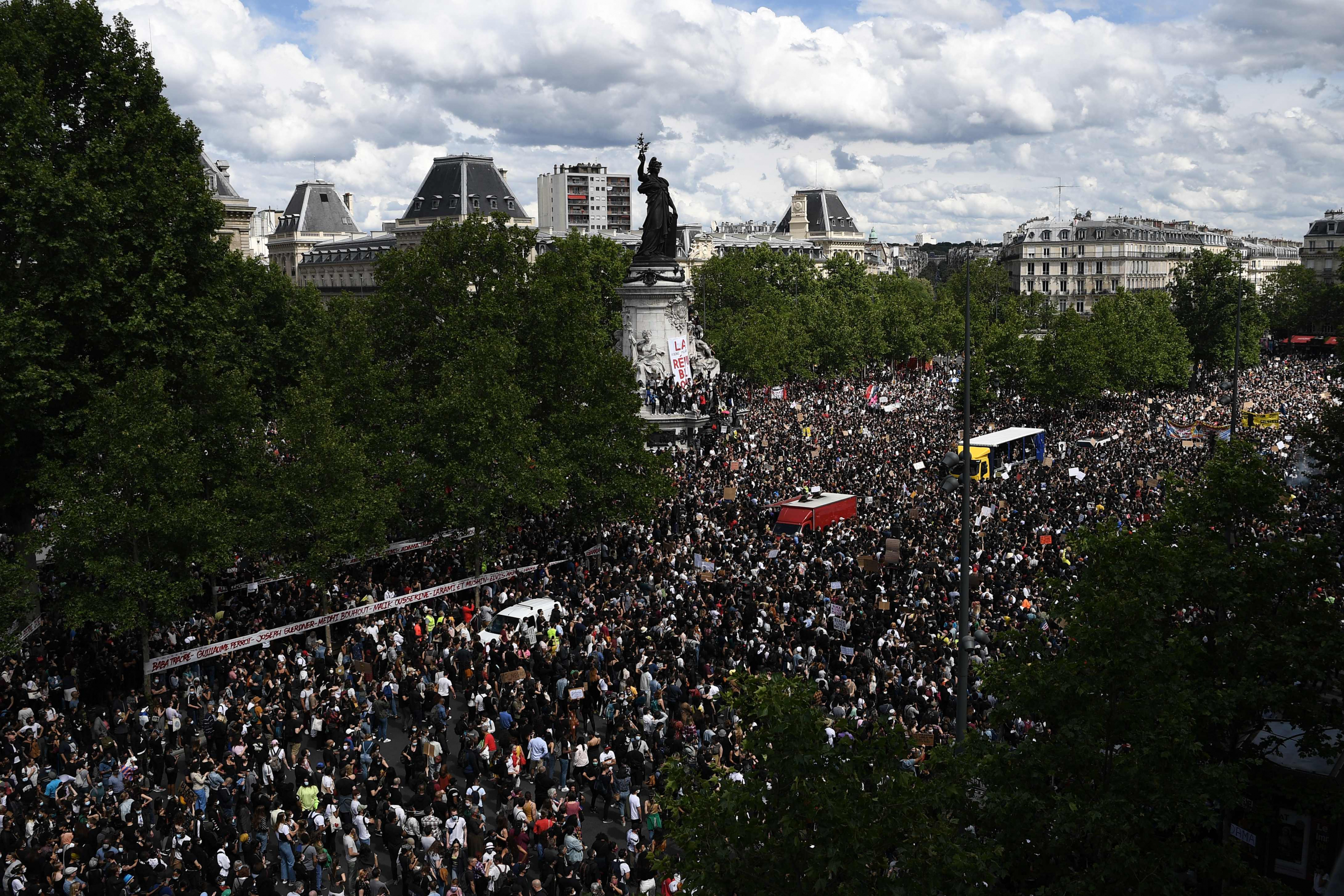 Manifestaciones contra el racismo en París. Foto: AFP