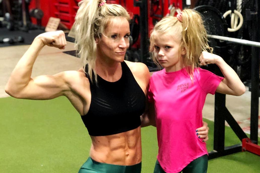 Brodie Bowen con su mamá y entrenadora Jesse