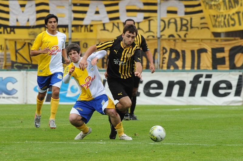 Ignacio Nicolini defendiendo los colores de Bella Vista. Foto: Archivo El País.