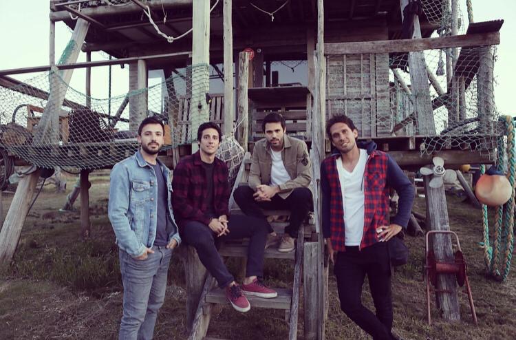 La banda "Hijos de la Marea".