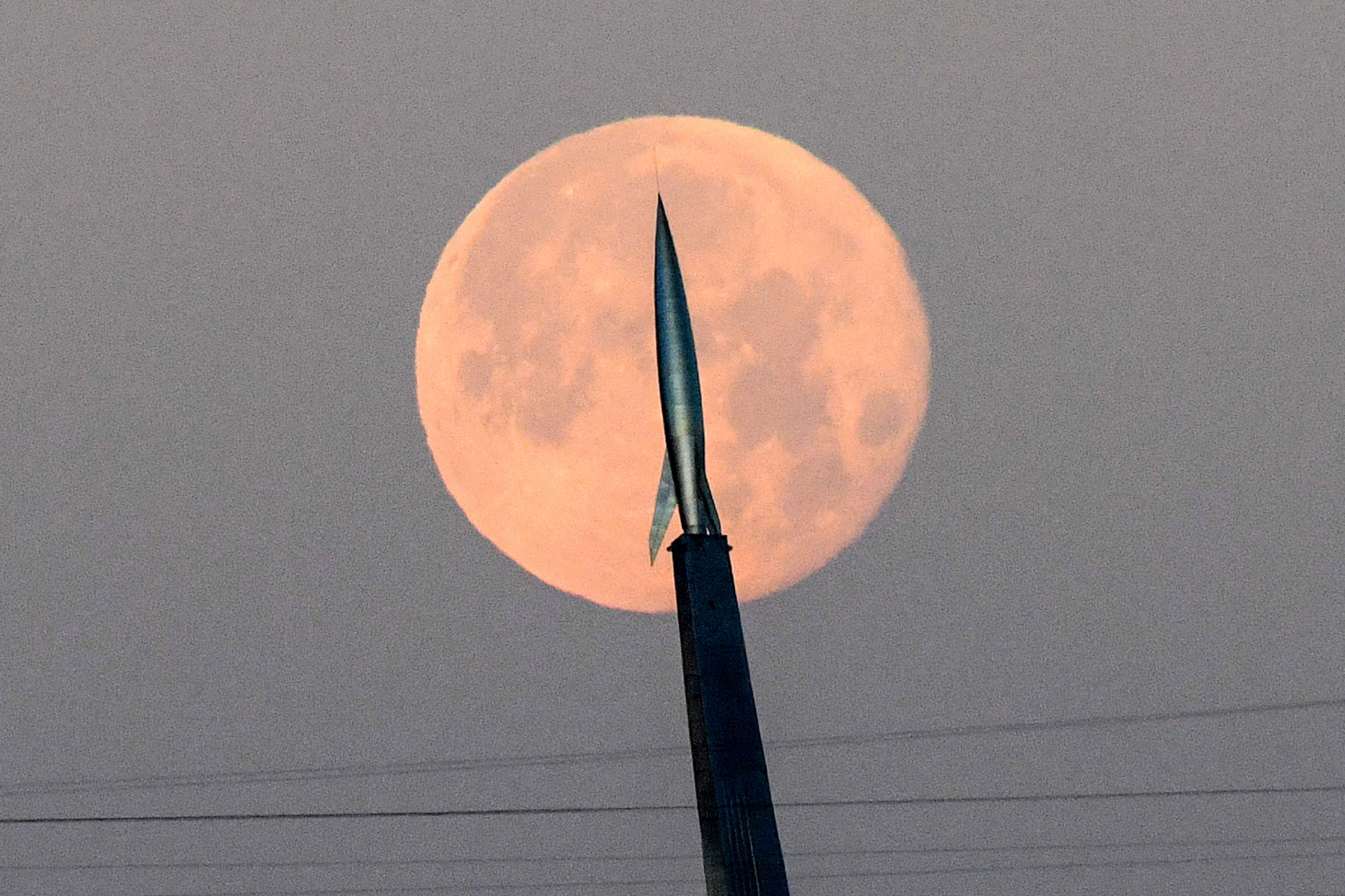 "Luna de trueno": así se vio el eclipse lunar. Foto: AFP