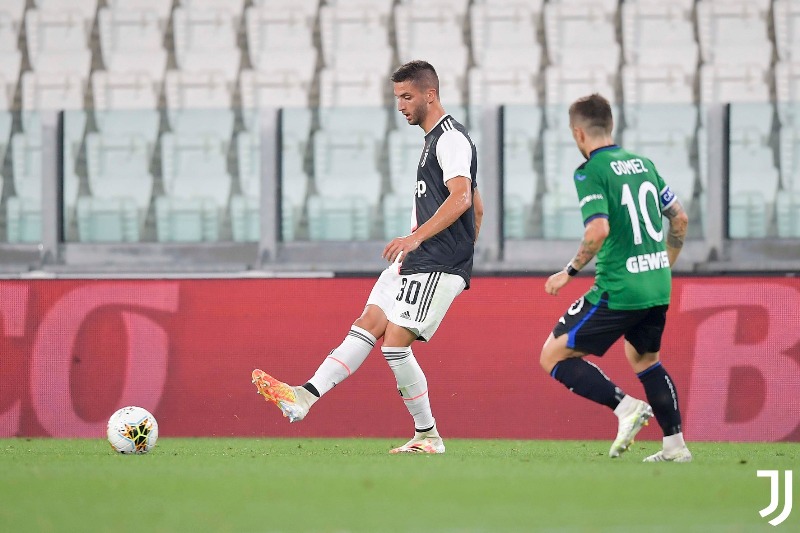Rodrigo Bentancur en el duelo entre Juventus y Atalanta. Foto: @juventusfc