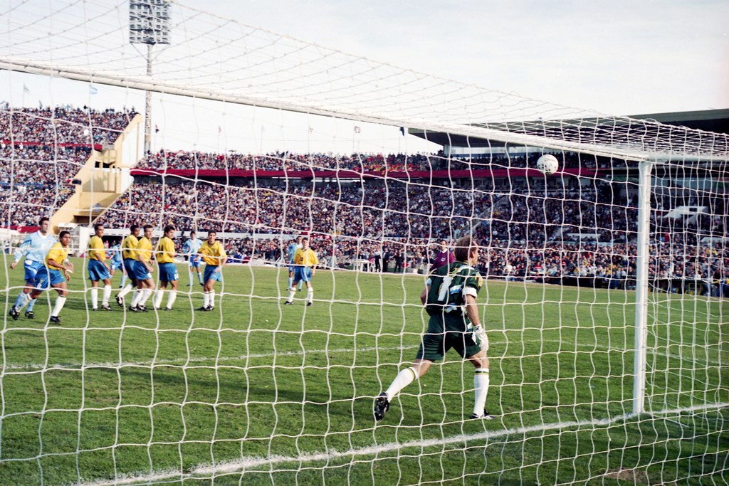 Gol de Bengoechea a Brasil 1995