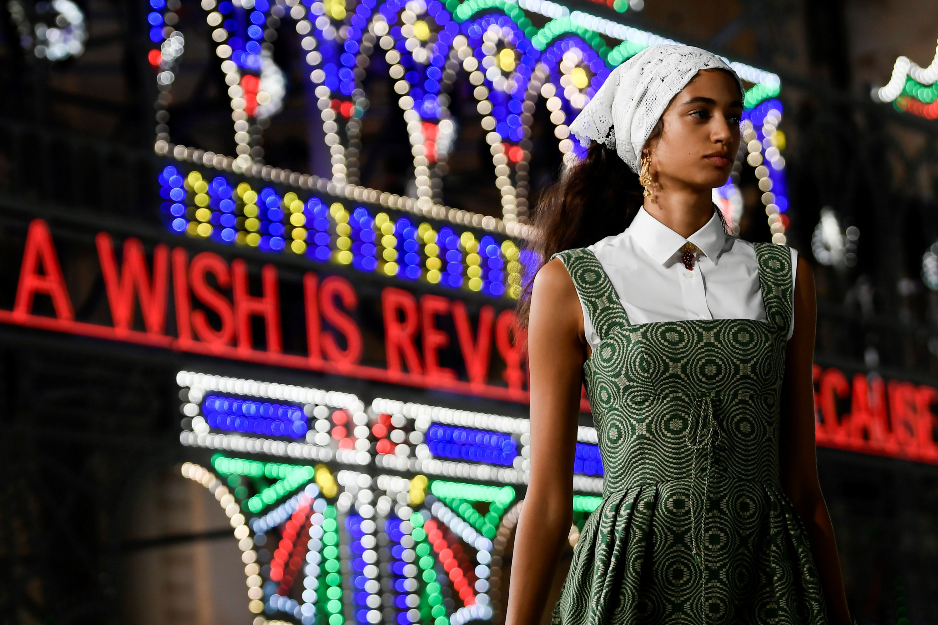 desfile dior posepidemia