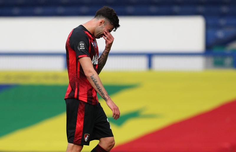 El lamento de los jugadores del Bournemouth tras el descenso. Foto: Reuters.