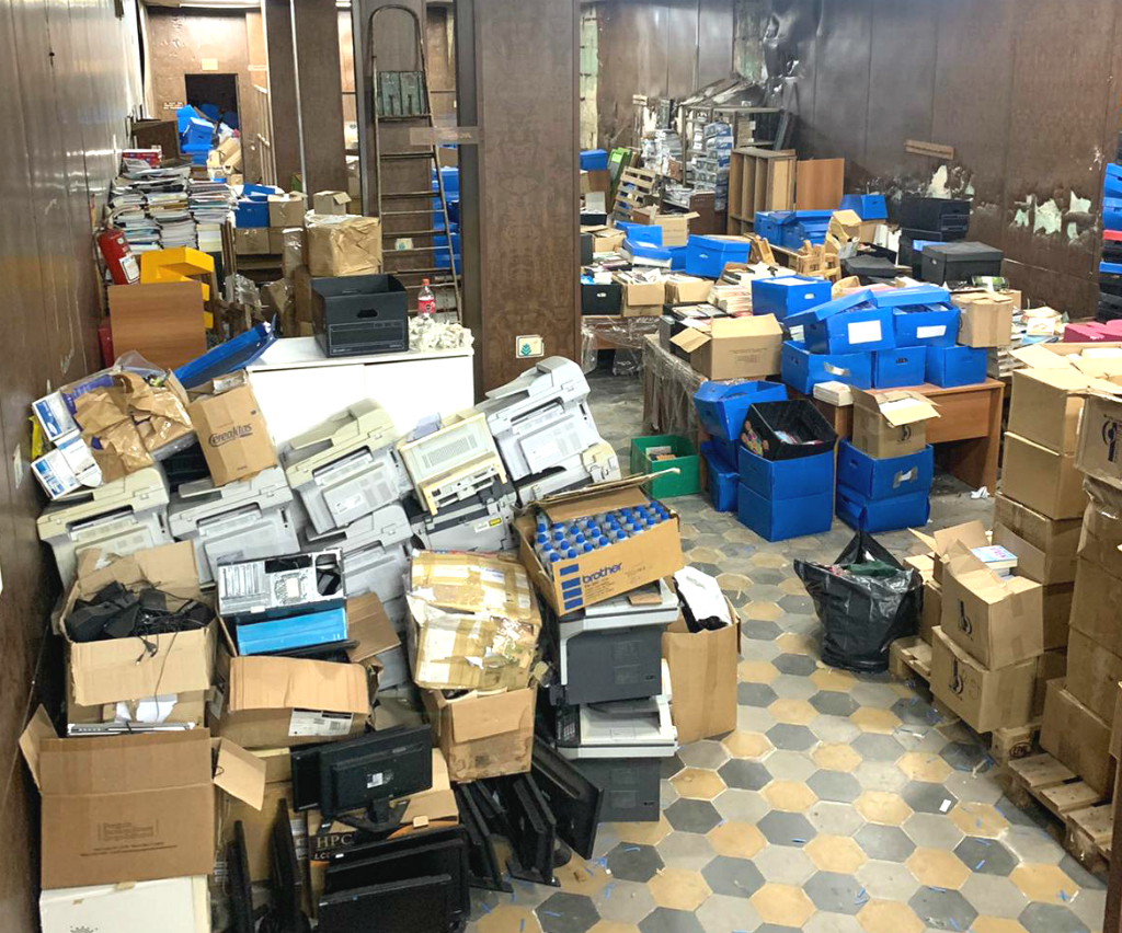 Dentro de la casa Anaya encontraron un equipo de dentista sin usar desde hace años. Foto: Ministerio de Educación.