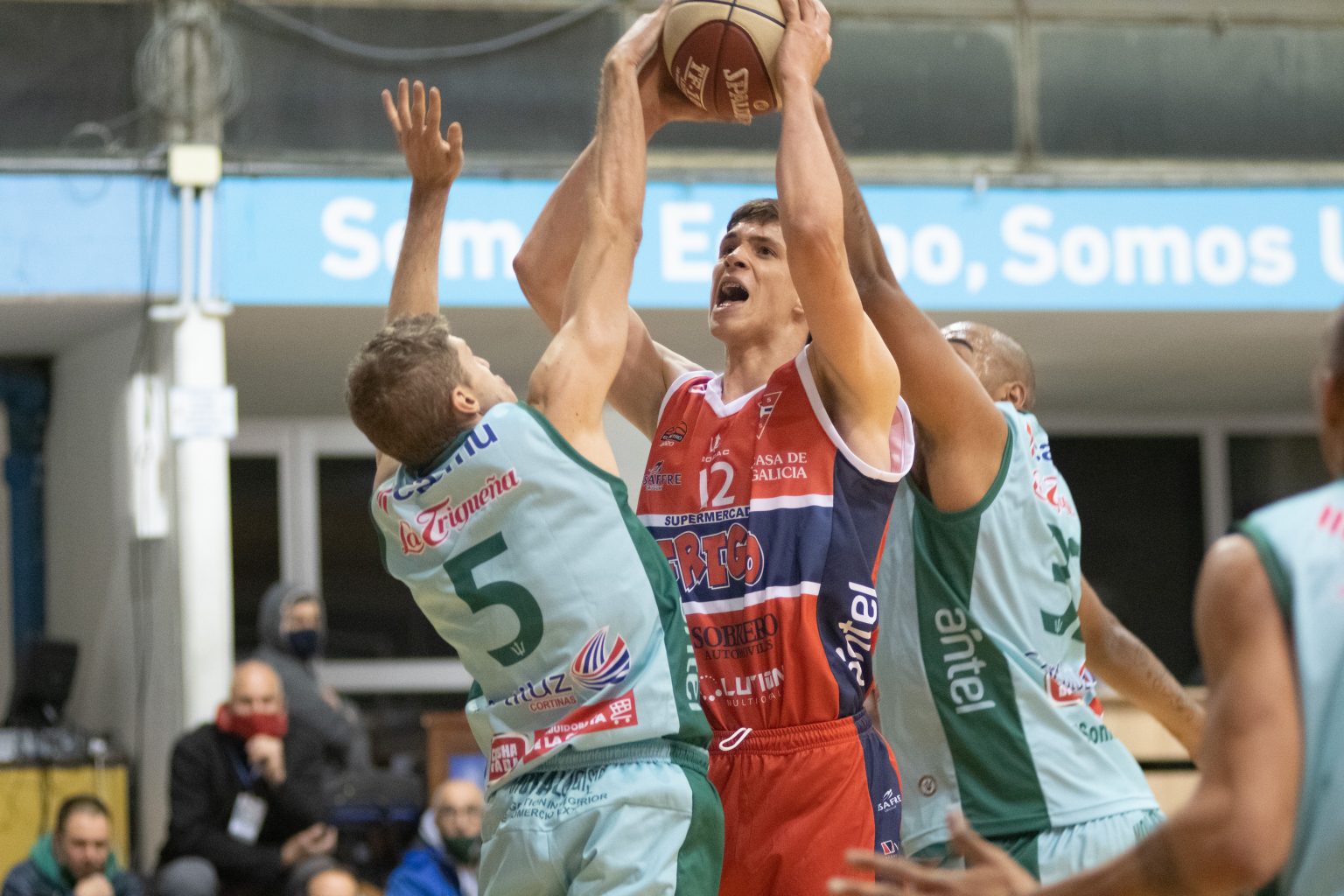 Sayago venció a Lagomar en la cuarta fecha de "El Metro". Foto: Basketuruguay.uy.
