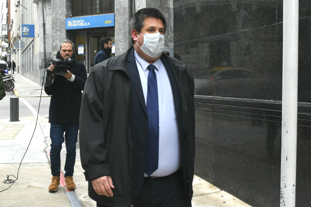 Nicolás Cendoya llega a Fiscalía para declarar por el caso Ursec. Foto: Marcelo Bonjour