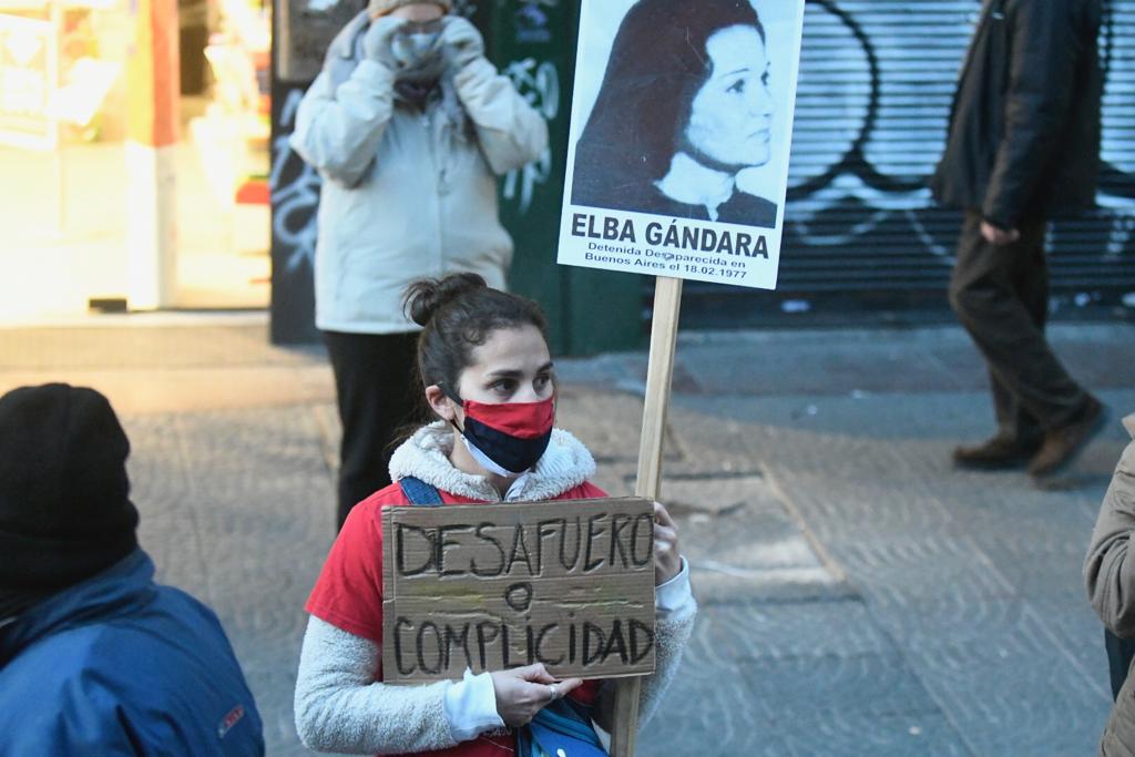 También hubo alusiones al desafuero del senador Manini Ríos. Foto: Marcelo Bonjour