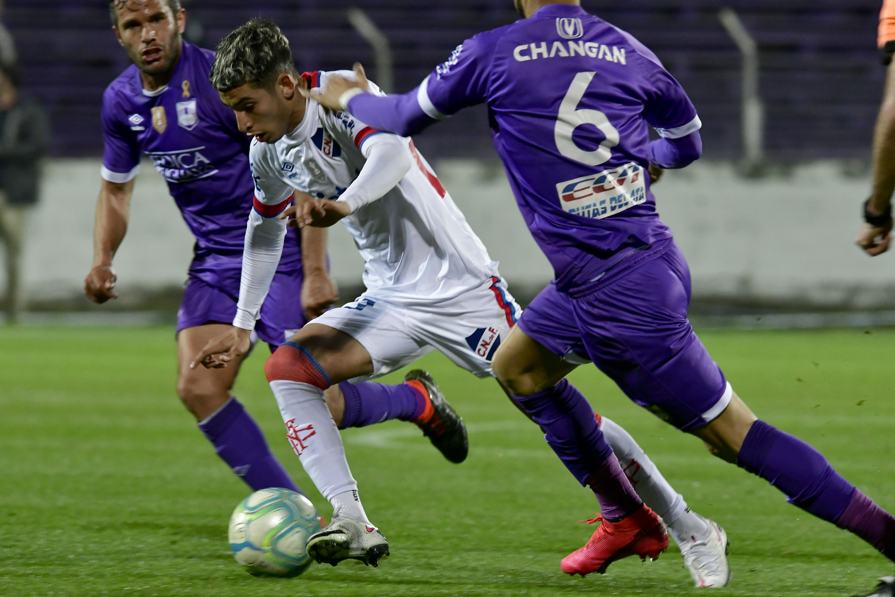 Defensor Sporting vs. Nacional