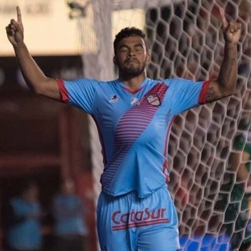 Thiago Rodrígues da Silva "Mosquito" luciendo los colores de Arsenal de Sarandí. Foto: @ArsenalOficial.