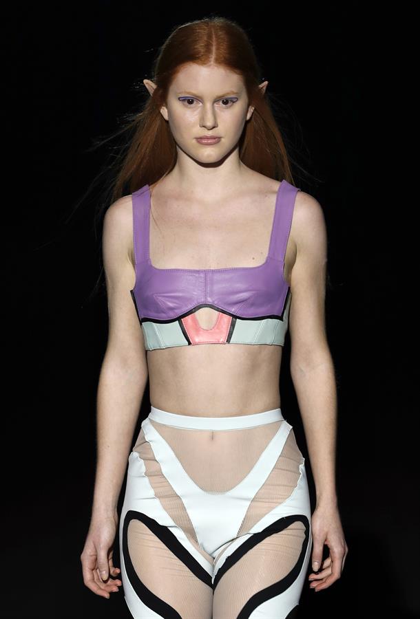 Los diseños de Dominnico en la Mercedes Benz Fashion Week de Madrid. Foto: EFE