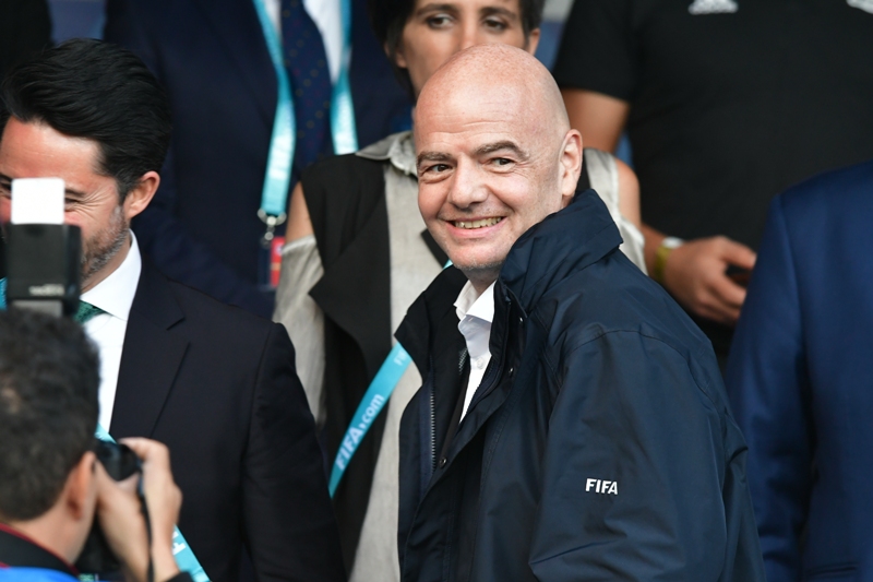 Gianni Infantino en el Estadio Charrúa. Foto: Gerardo Pérez.