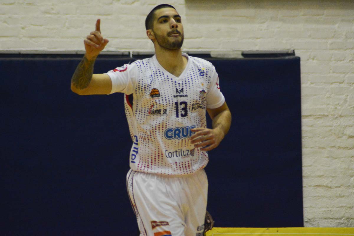 Unión Atlética le ganó a Lagomar en el Cefubb. Foto: Basketuruguay.uy.