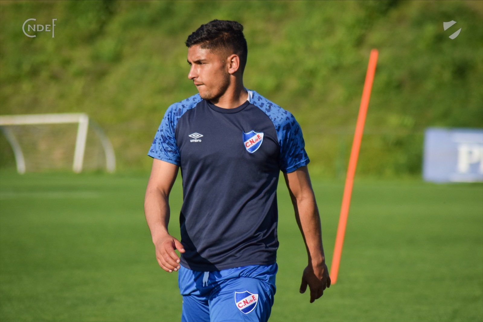 Emiliano Villar en su primer entrenamiento como jugador de Nacional. Foto: @Nacional.