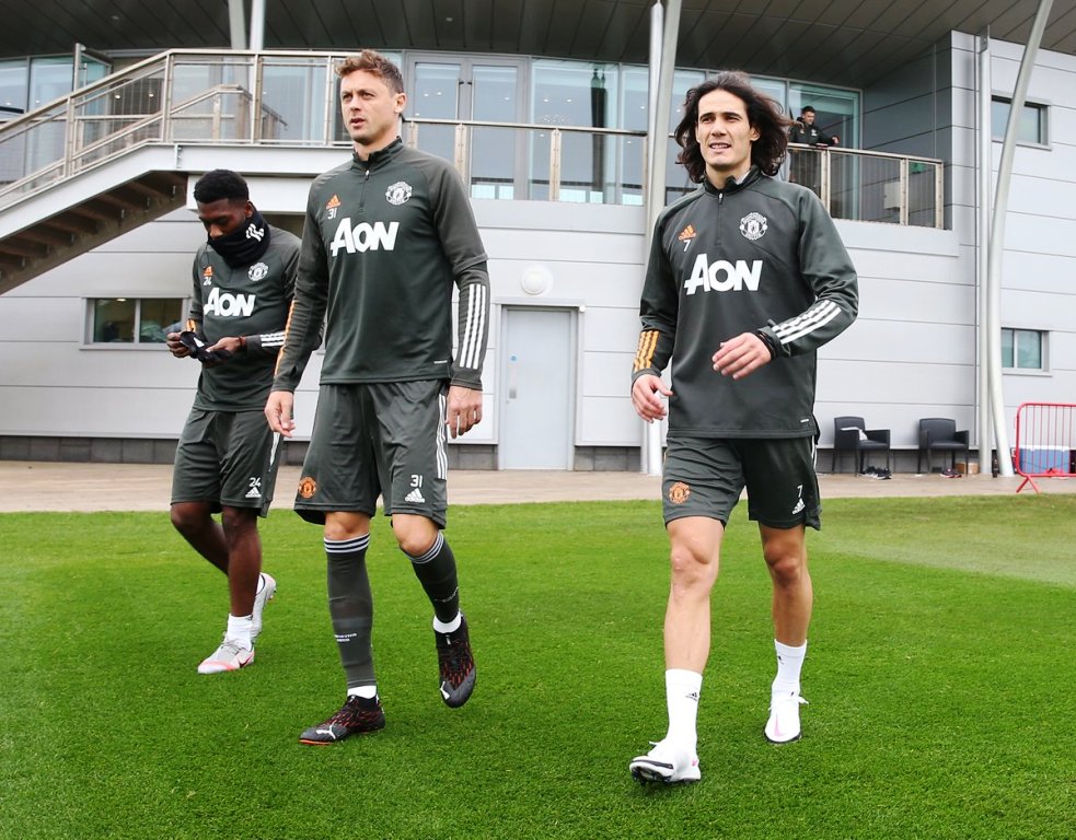 El "Matador" entrando a la cancha principal del complejo de Manchester United. FOTO: Manchester United.
