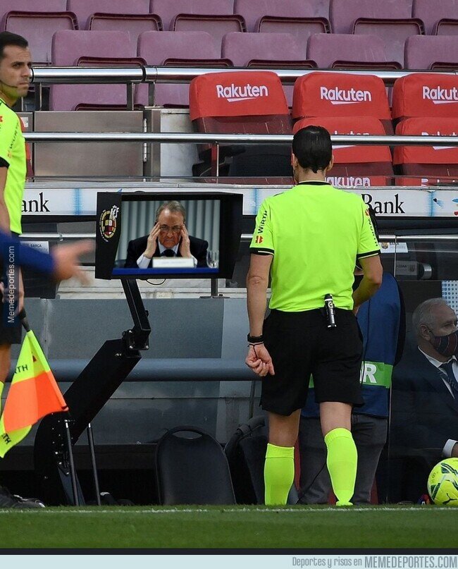 Los memes del clásico entre Barcelona y Real Madrid con el VAR como protagonista