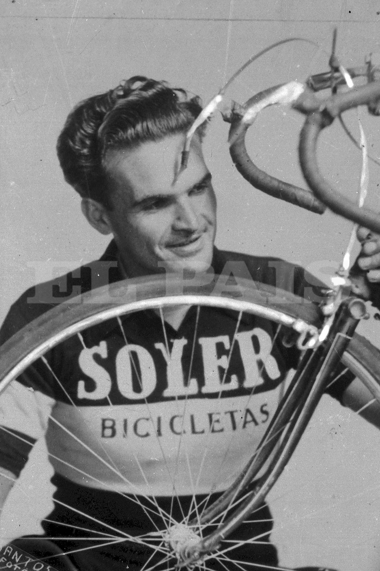 Atilio François, ciclista olímpico y vicecampeón mundial en persecución individual. Foto: Archivo El País.