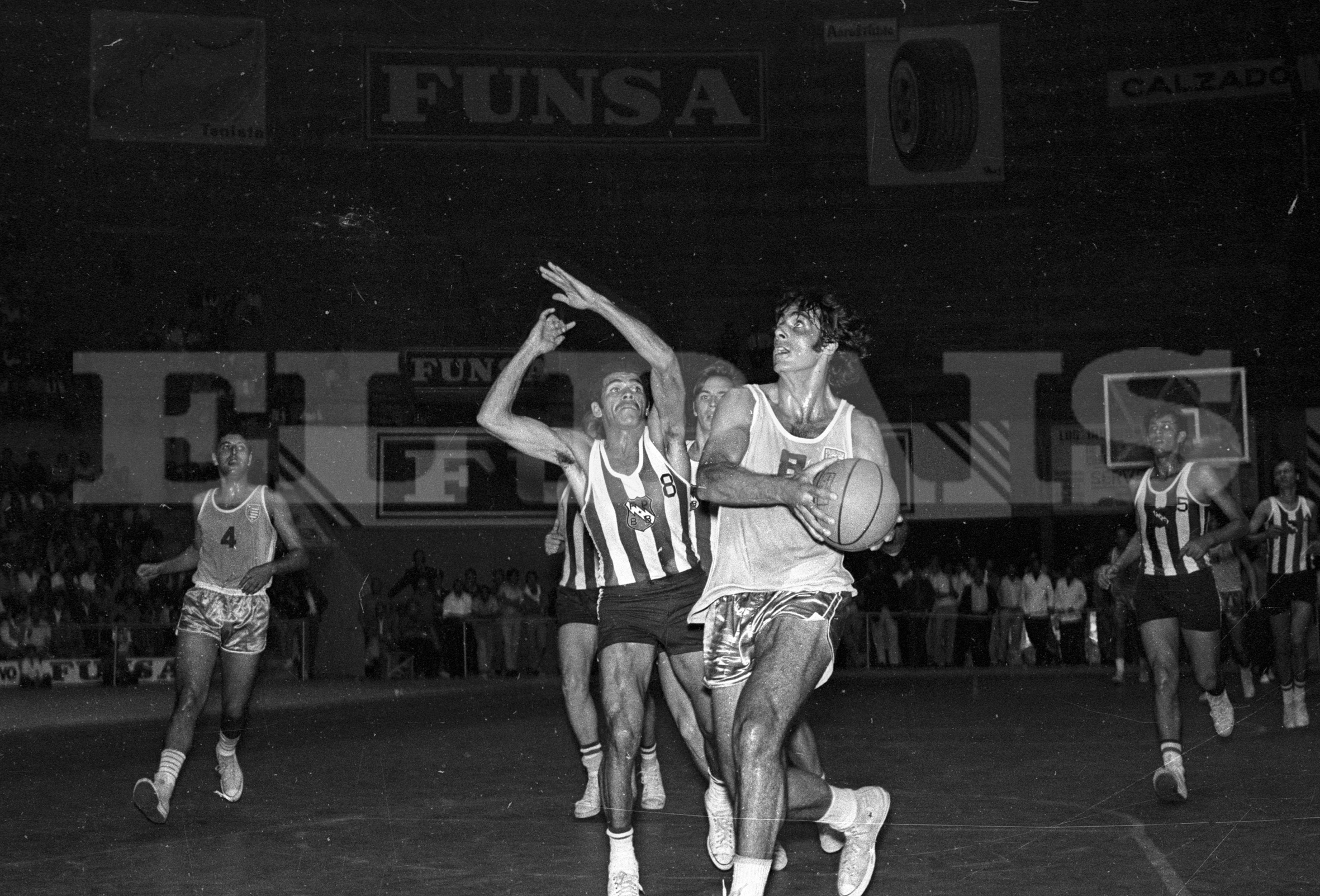 Omar “Chumbo” Arrestia fue figura en el básquet uruguayo durante años. Foto: Archivo El País.