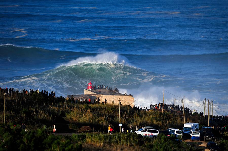 Las olas gigantes de Nazaré