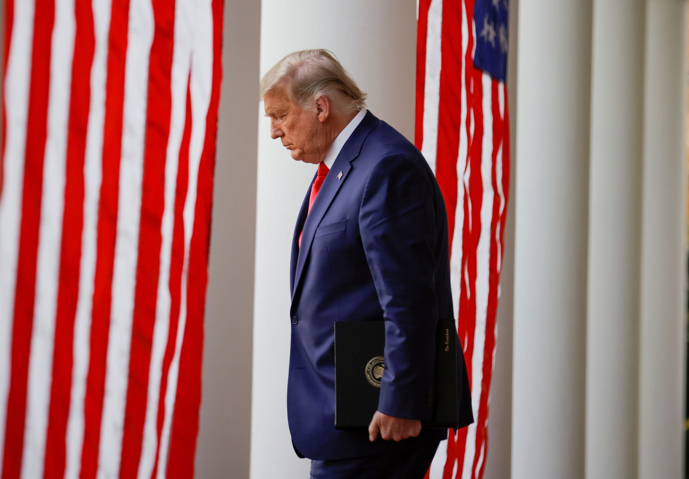 El presidente de los Estados Unidos, Donald Trump, brindó una conferencia de prensa en la Casa Blanca en Washington. Foto: AFP.