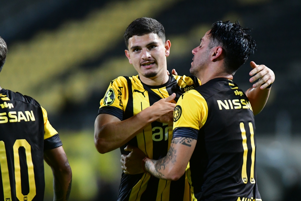 Agustín Álvarez Martínez en el partido entre Peñarol y Boston River. Foto: Francisco Flores.