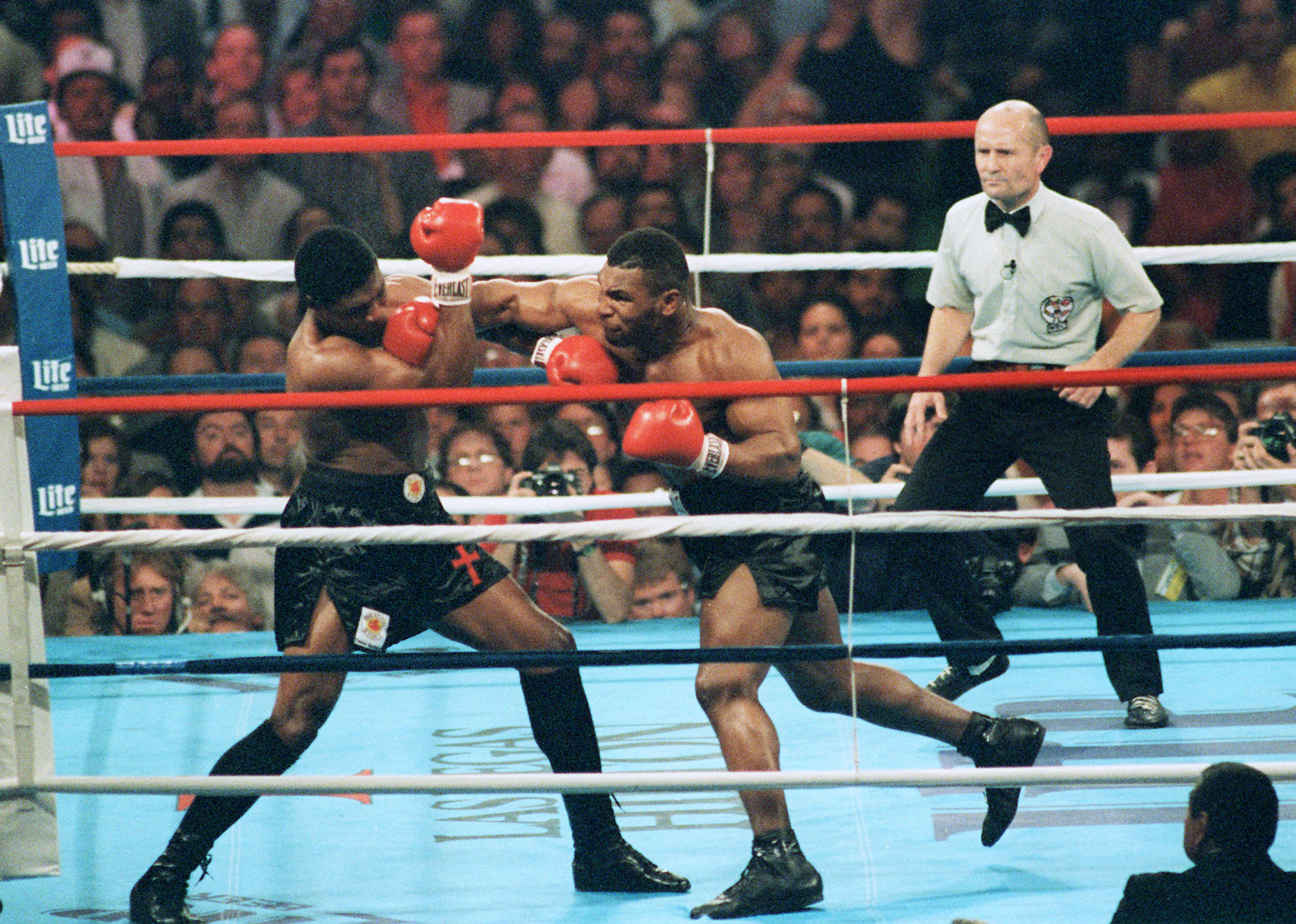 Mike Tyson vs. Trevor Berbic. Foto: Archivo.